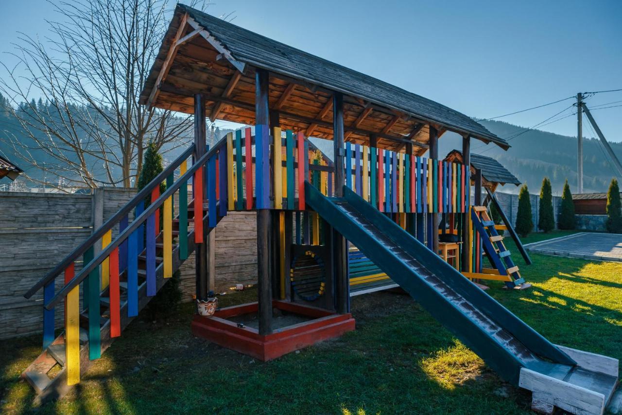 Садиба Дерев*Яна Хата Verkhovyna Exterior photo