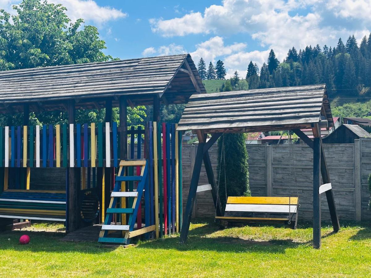 Садиба Дерев*Яна Хата Verkhovyna Exterior photo