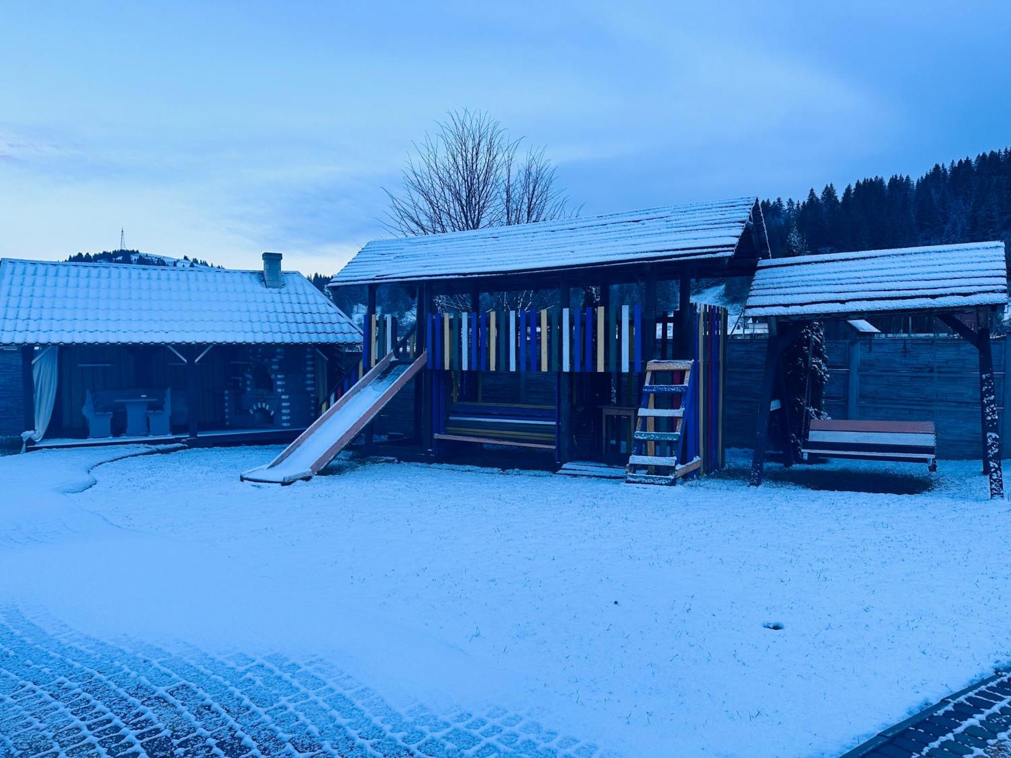 Садиба Дерев*Яна Хата Verkhovyna Exterior photo